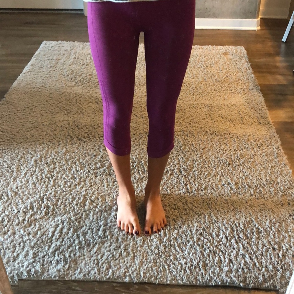 Cropped lulu lemon leggings